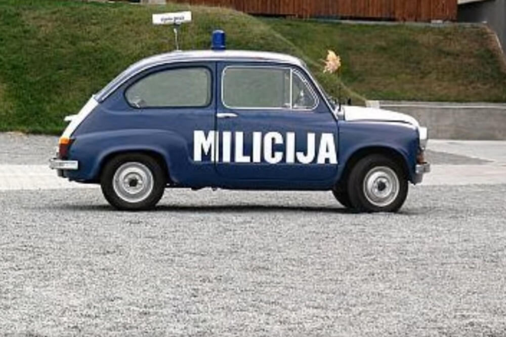 Automobil koji je u SFJ koristila milicija, Foto: PrintScreen/Secanja.com