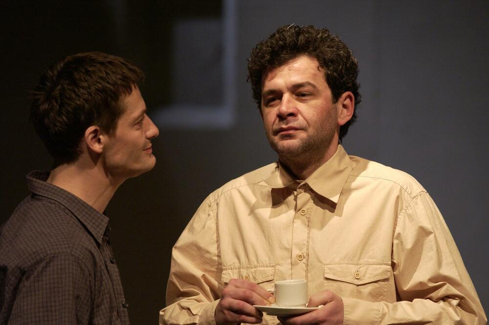 Scena iz predstave “Hadersfild”, Foto: BETAPHOTO