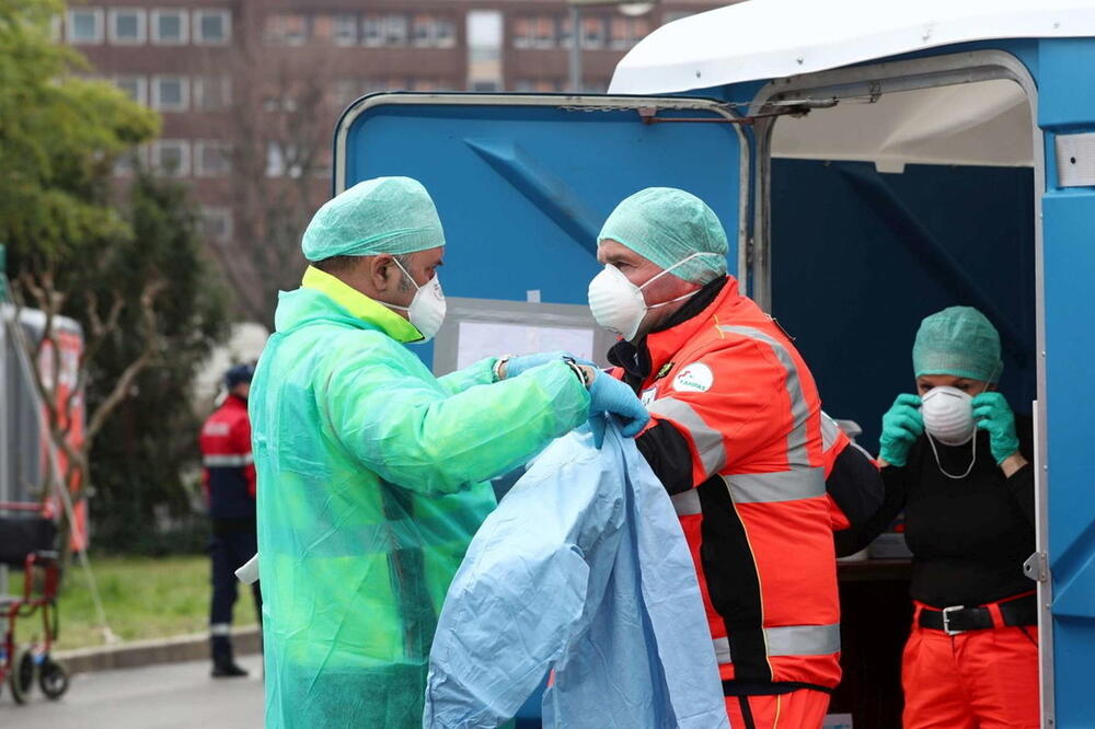 Medicinskom osoblju salutira čak i vojska: Breša, Foto: Tgcom24