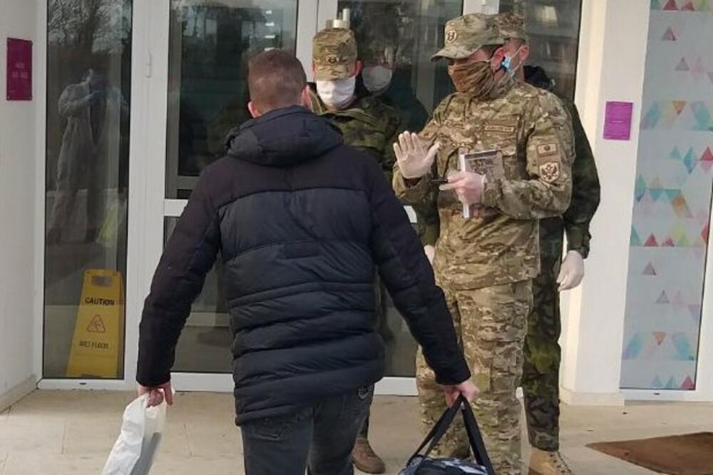 Zbog kršenja mjere samoizolacije, policija u Herceg Novom je bezbjednosno interesantno lice sprovela u karantin, Foto: Uprava policije