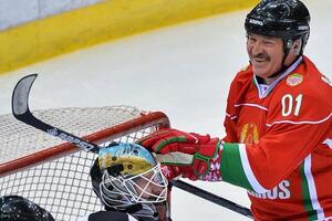 Svijet drhti, Lukašenko igra hokej: Bjelorusija ne "priznaje"...
