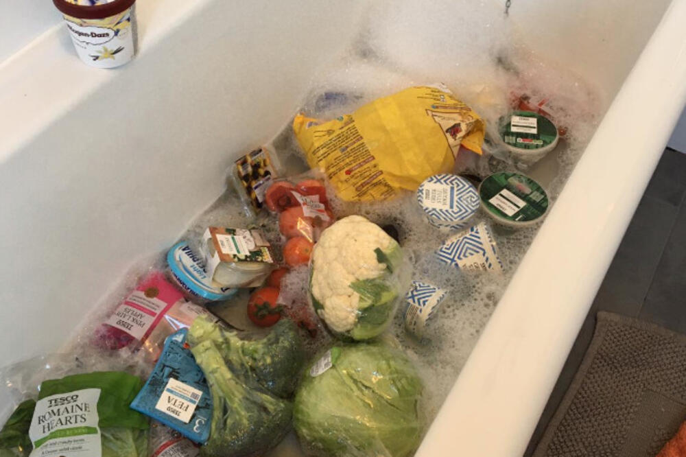 Namirnice u kadi, Foto: Twitter