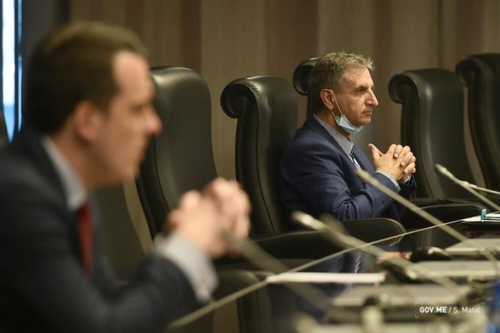 Direktor Instituta za javno zdravlje, Boban Mugoša  na sjednici NKT, Foto: Gov.me