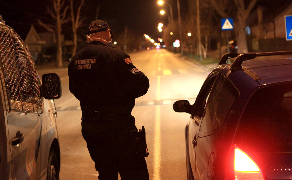 Reporteri "Vijesti" patrolirali sa sa ekipom nikšićke Interventne jedinice policije