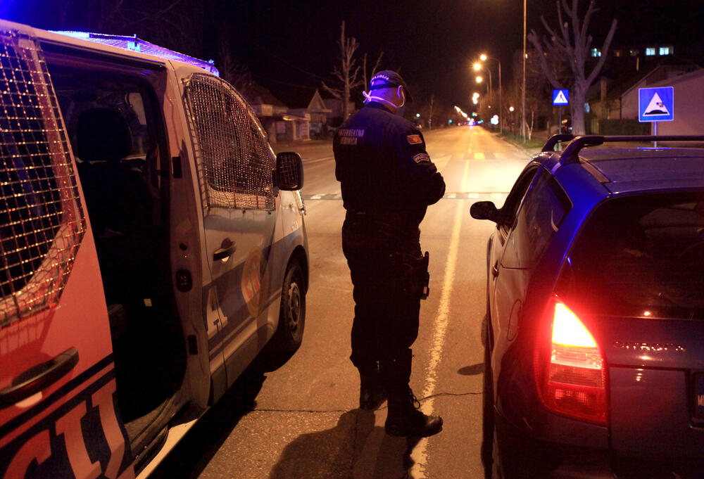 Reporteri "Vijesti" patrolirali sa sa ekipom nikšićke Interventne jedinice policije