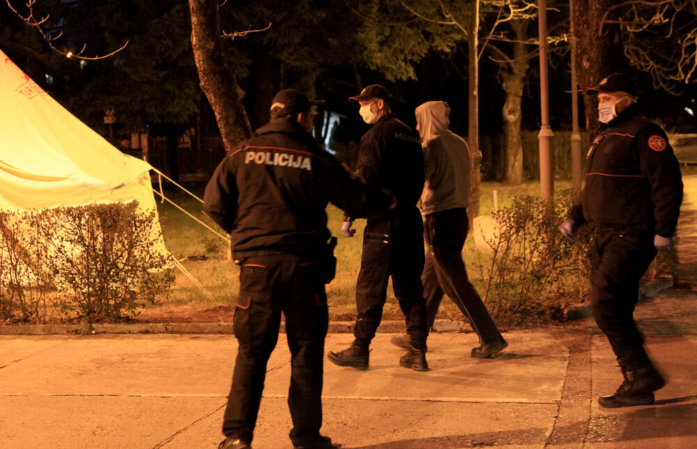 Reporteri "Vijesti" patrolirali sa sa ekipom nikšićke Interventne jedinice policije