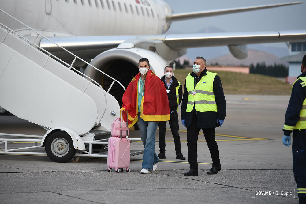Sa podgoričkog aerodroma, Foto: Vlada Crne Gore