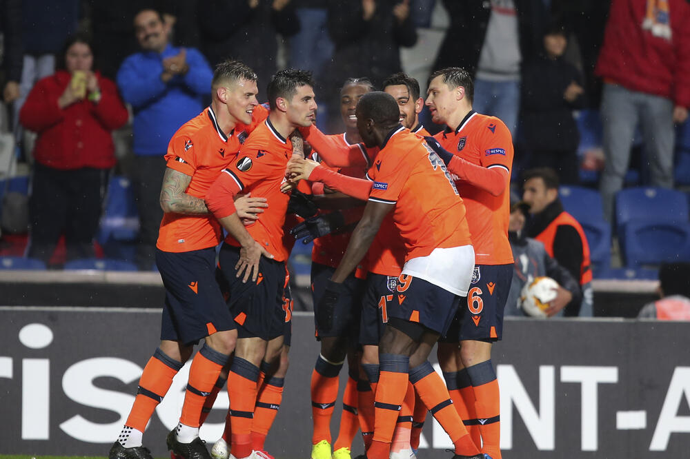 Klub u raljama politike: Fudbaleri Istanbul Istanbul Bašakšehira, Foto: Beta/AP