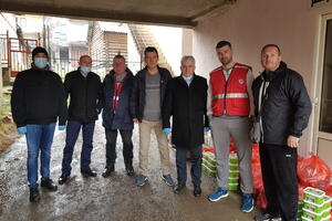 Opština Rožaje: Crveni krst podijelio životne namirnice, platili...