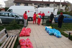 FOTO Crveni krst podijelio pomoć stanovnicima Vrela Ribničkih koji...