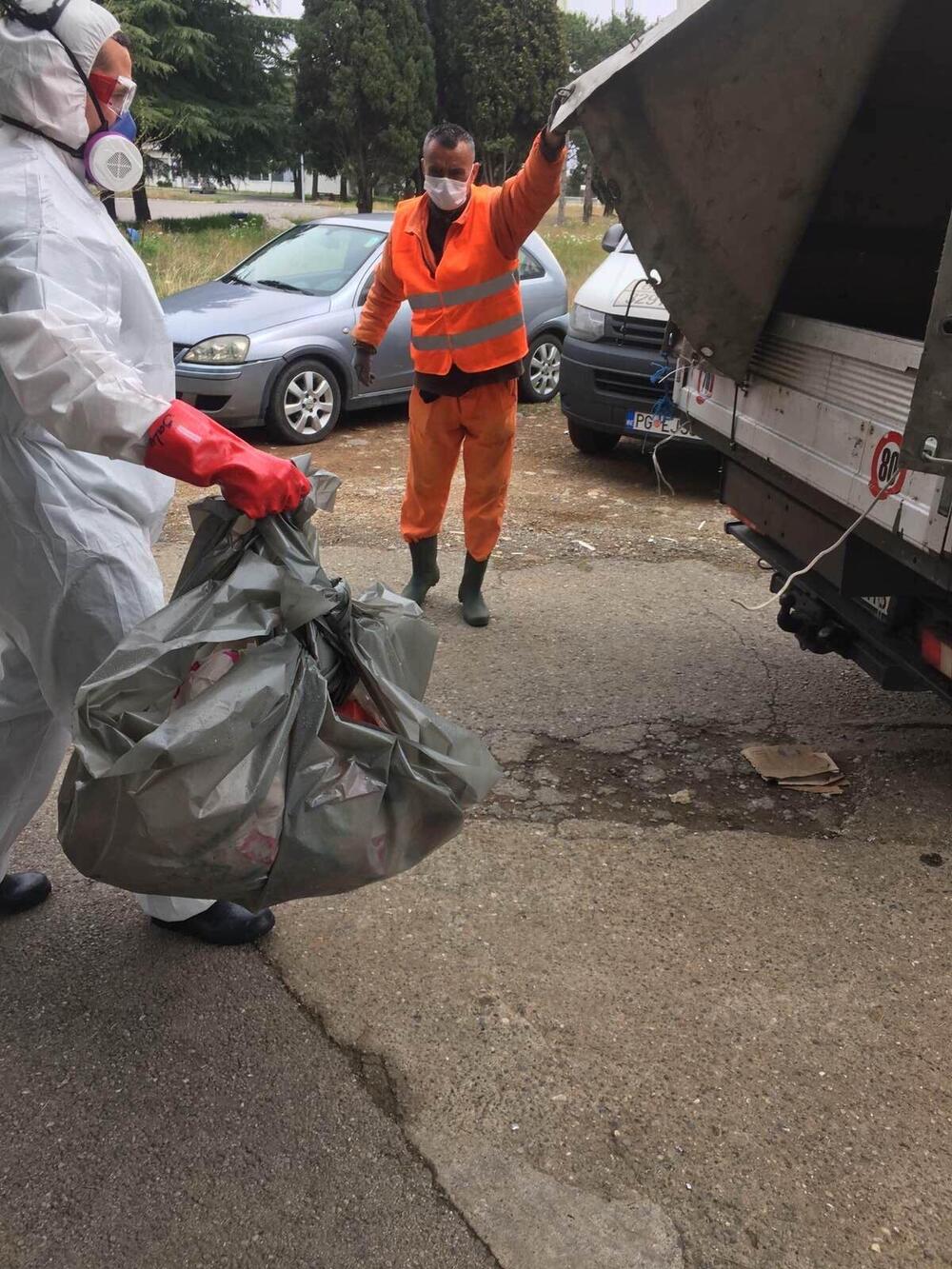 Podgorički komunalci na poslu, Foto: Privatna arhiva
