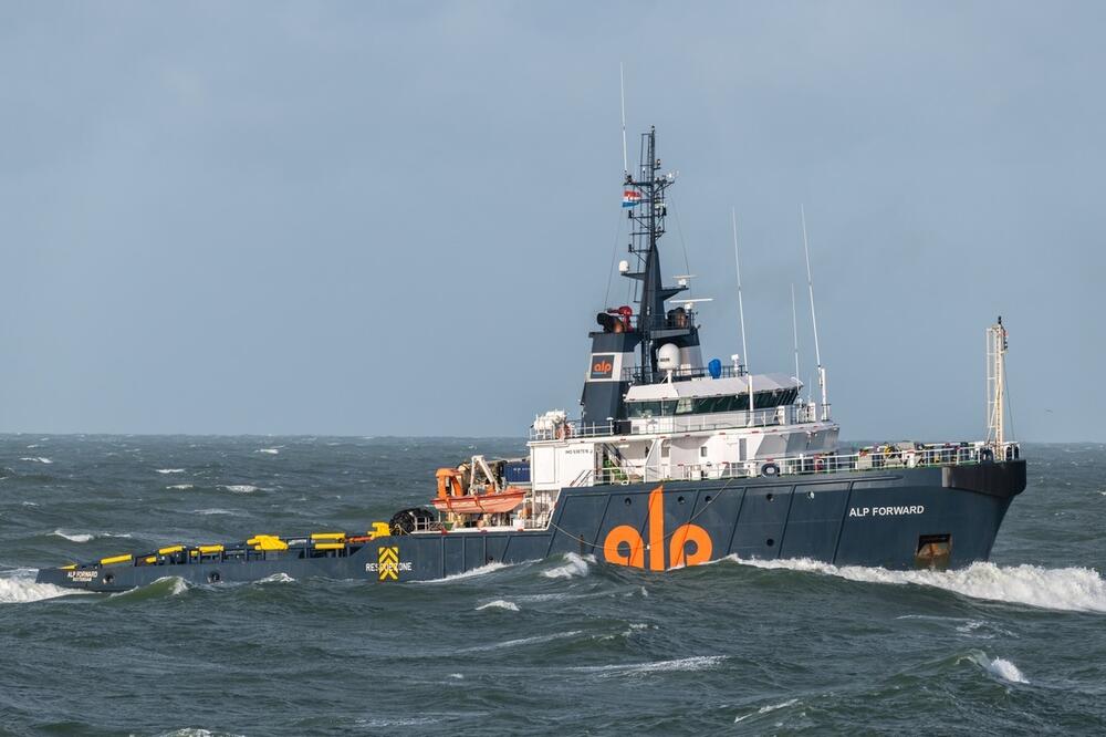 Remorker ALP Forward koji ide u pomoć brodu kapetana Peranovića