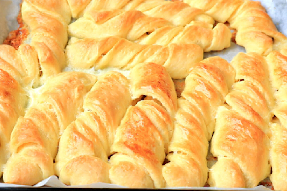 Hrskavo uvijeno pecivo, Foto: Bakina kuhinja