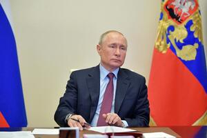 Putin dao instrukcije da se pokrenu pripreme za proizvodnju vakcine