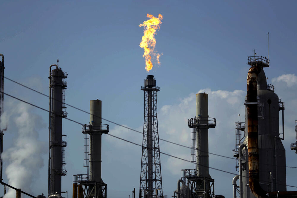 Cijena nafte pala je na najniži nivo u posljednjih 18 godina, Foto: AP