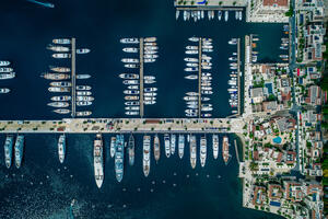 Online usluge i događaji za članove posade u Porto Monntenegru