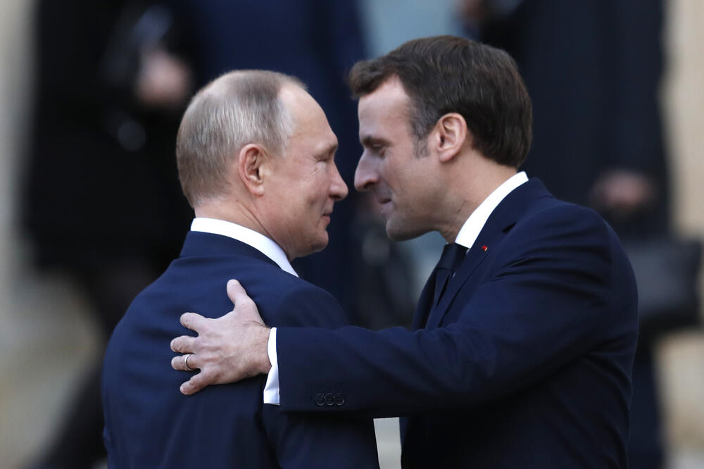 Makron i Putin, Foto: AP
