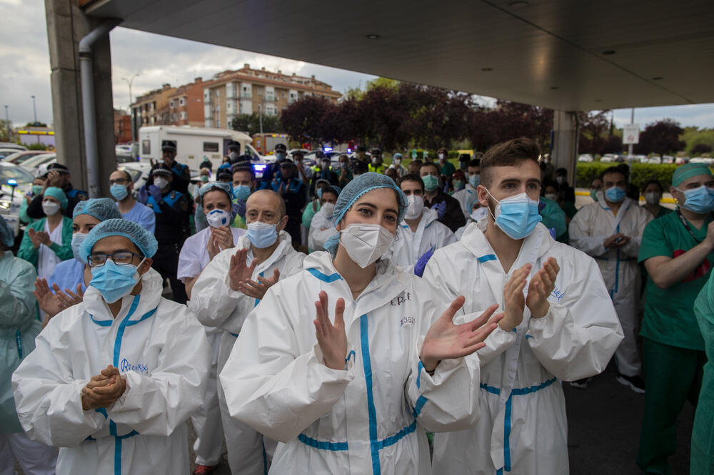 Medicinski radnici u Španiji, Foto: AP/BETA