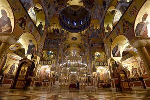 FOTO: Vaskršnja liturgija u hramu Hristovog Vaskrsenja u Podgorici