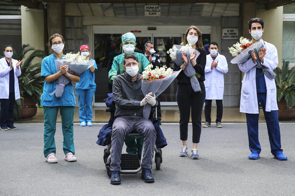 Izlazak iz bolnice za mnoge je emotivan, Foto: Getty Images