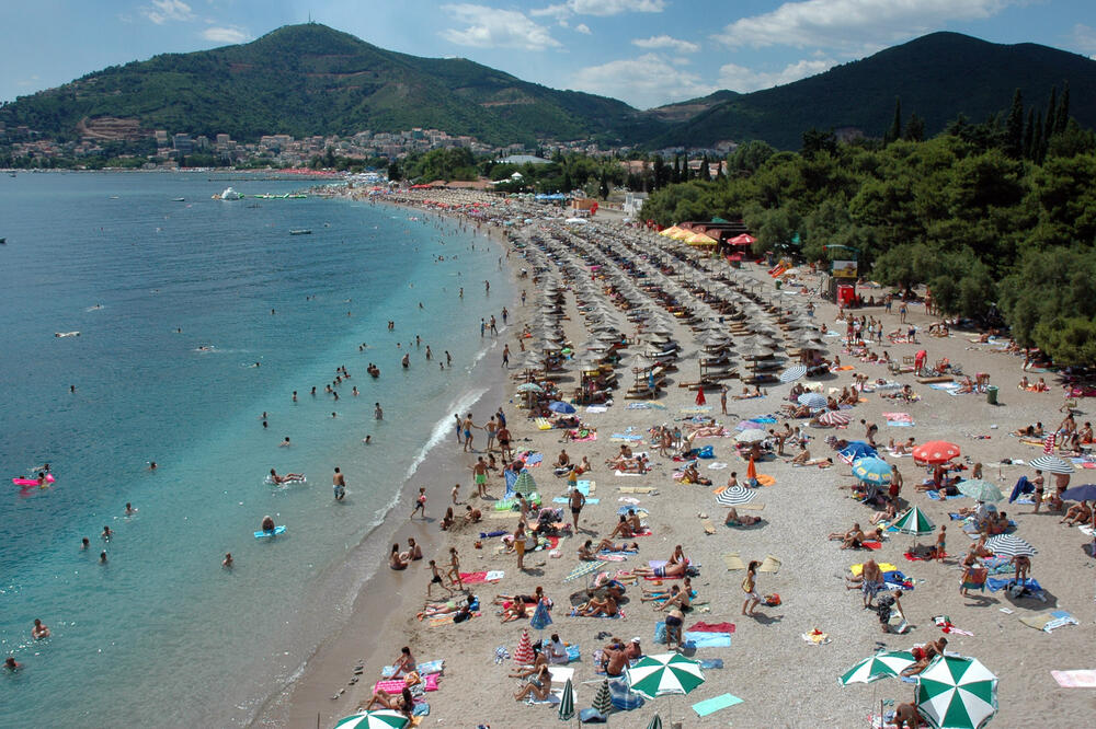 Turisti iz Austrije traže mirne destinacije gdje im se novac vraća u slučaju otkazivanja: Budva (arhiva), Foto: Luka ZekoviĆ