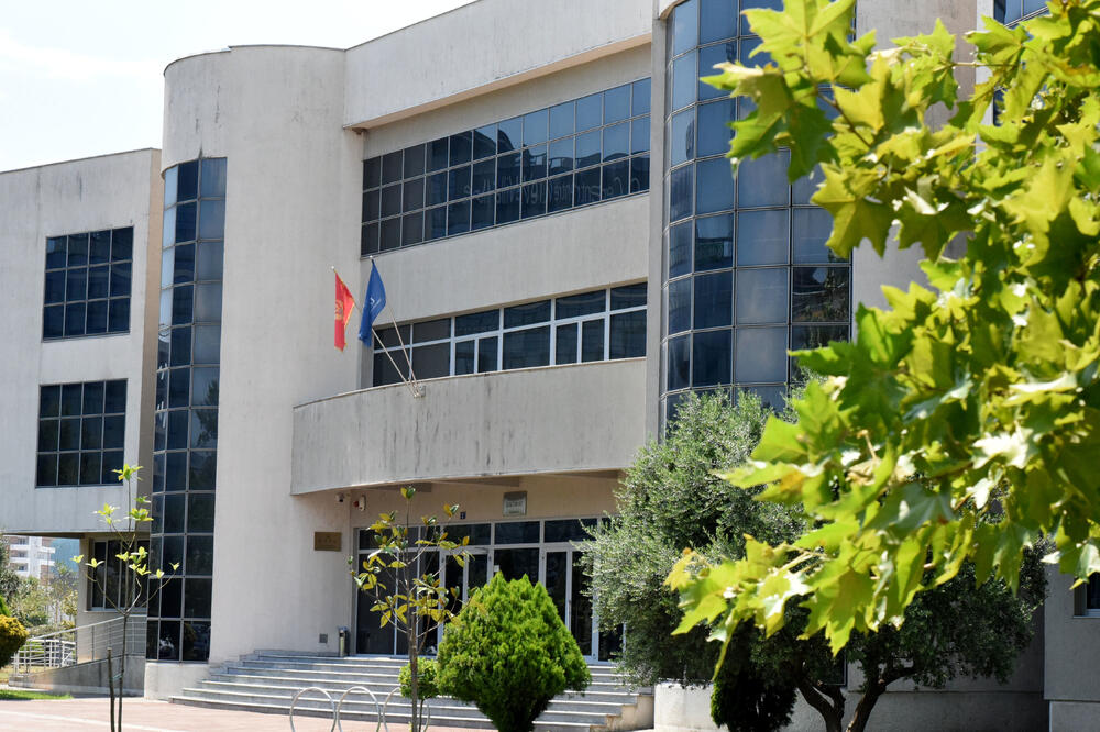 Bodovaće se uspjeh i rezultat sa prijemnog: Rektorat UCG, Foto: Boris Pejović