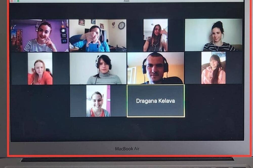 Komunikacija preko Vajbera ili Skajpa, Foto: Privatna arhiva