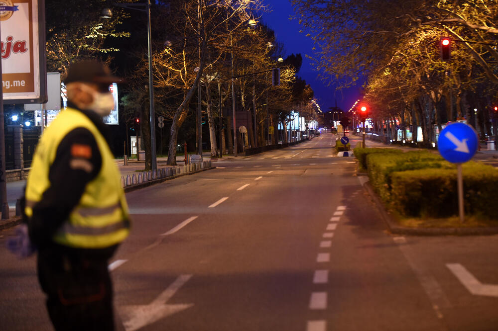 Policajac (Ilustracija), Foto: Boris Pejović