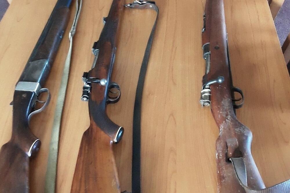 Pronađeno oružje, Foto: Uprava policije