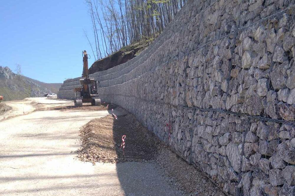 Gradnja puta Bistrica - Manastir Podvrh, Foto: Uprava javnih radova