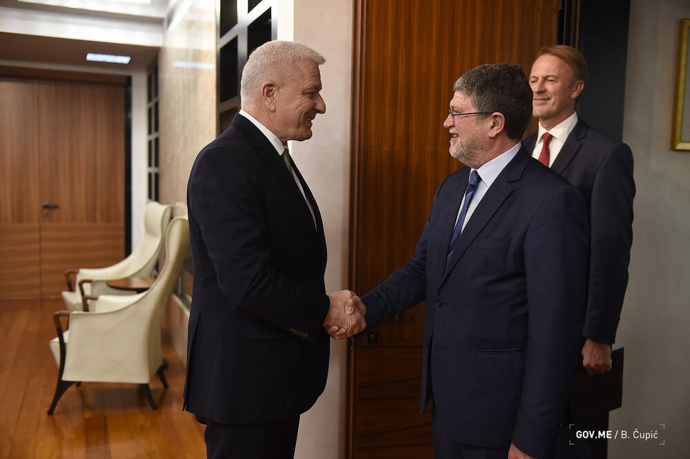 “Politička poruka EP-a je da se EU neće zatvoriti unutar postoječih granica”: Picula sa Duškom Markovićem i Aivom Oravom, Foto: Bojana Ćupić