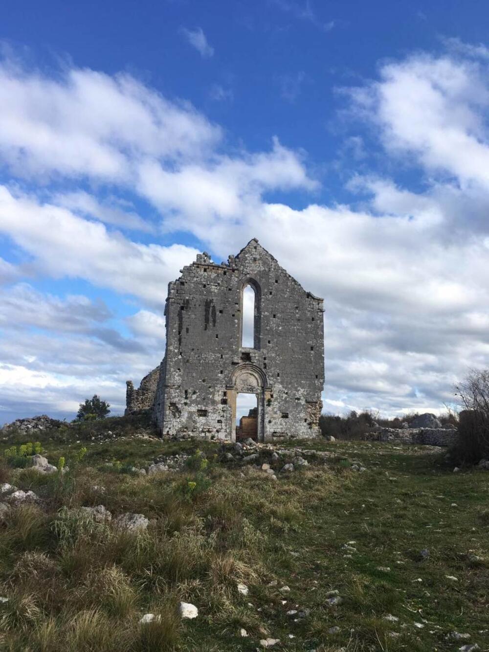 Ostaci katedrale Svete Marije, Foto: Privatna arhiva