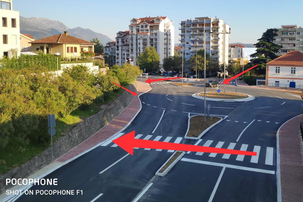 Kružni tok u Tivtu, Foto: Lista Goran Božović