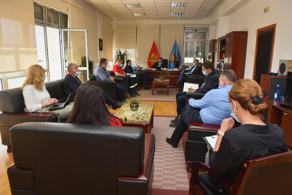 Sa sastanka tivatskog Opštinskog tima za zaštitu i spašavanje, Foto: Dalibor Ševaljević