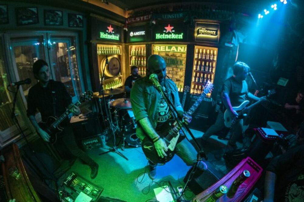 Nikom ništa, Foto: Promo