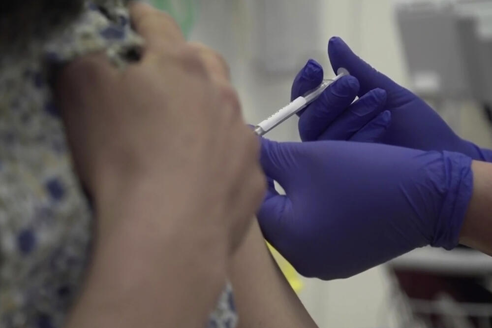 Testiranje potencijalne vakcine protiv koronavirusa na Oksford univerzitetu, Foto: Beta/Pool