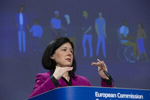 Evropska komisija: Zabranu putovanja ukinuti što prije i bez...