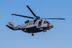 Vojni NATO helikopter pao u more između Grčke i Italije: Locirani...
