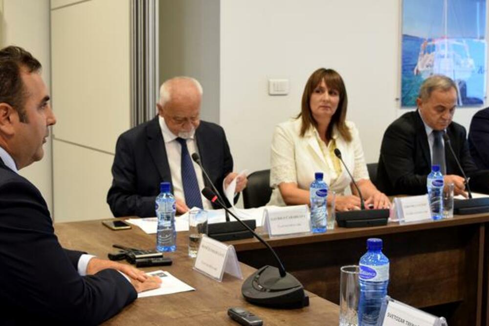 Sa jedne od ranijih sjednica Savjeta ASK, Foto: Luka Zeković