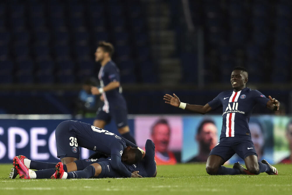 Fudbaleri Pari Sen Žermena su osvojili novu titulu, ali i ostali bez značajne svote novca, Foto: Beta/AP