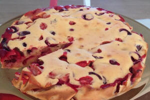 Prava proljećna poslastica: Najbrži kolač sa jagodama