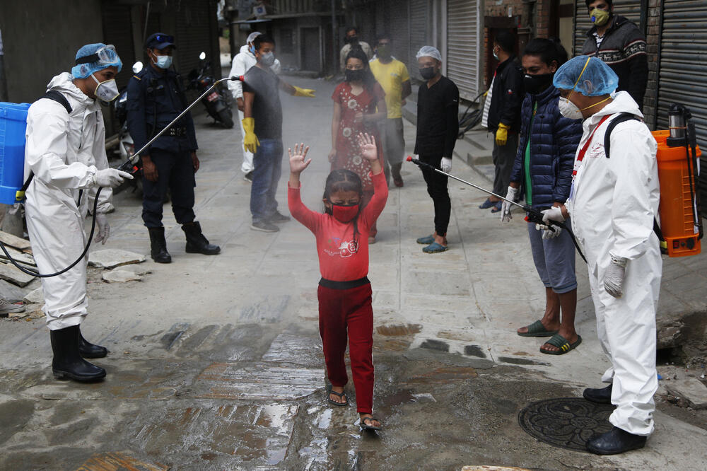 Dezinfekcija u Nepalu, Foto: AP