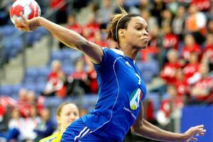 Budućnost dovela Alison Pino