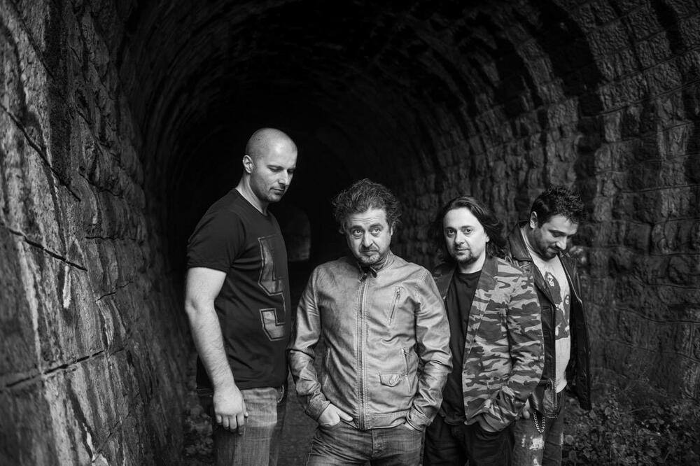 Konvoj, Foto: Privatna arhiva