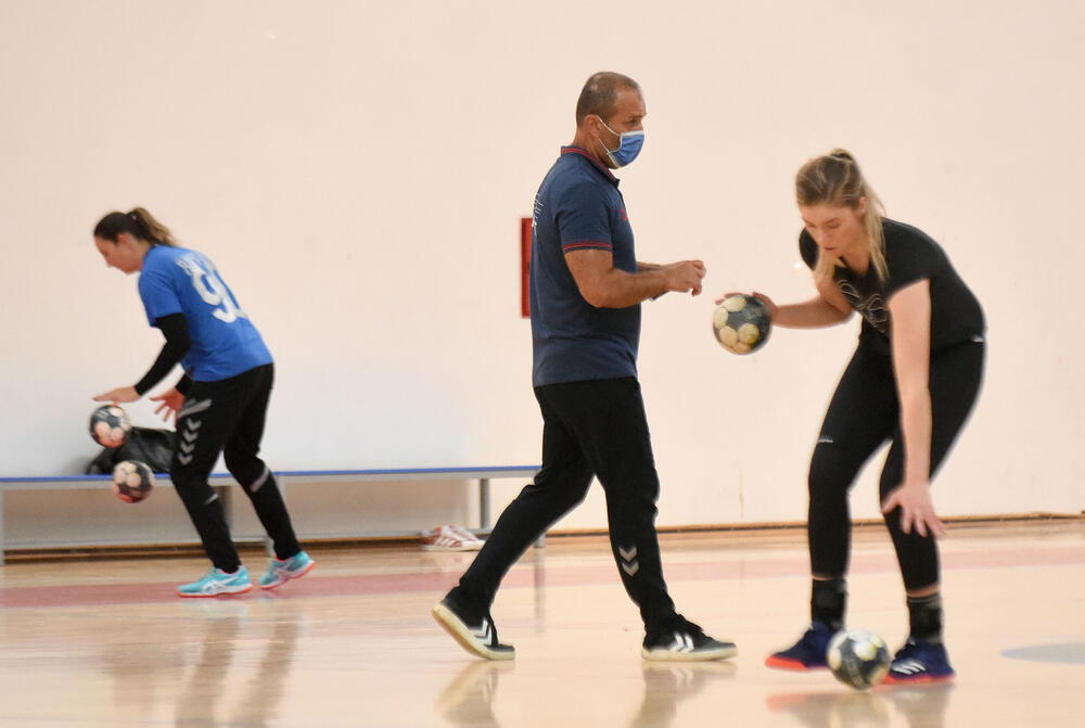 Trening rukometašica Budućnosti