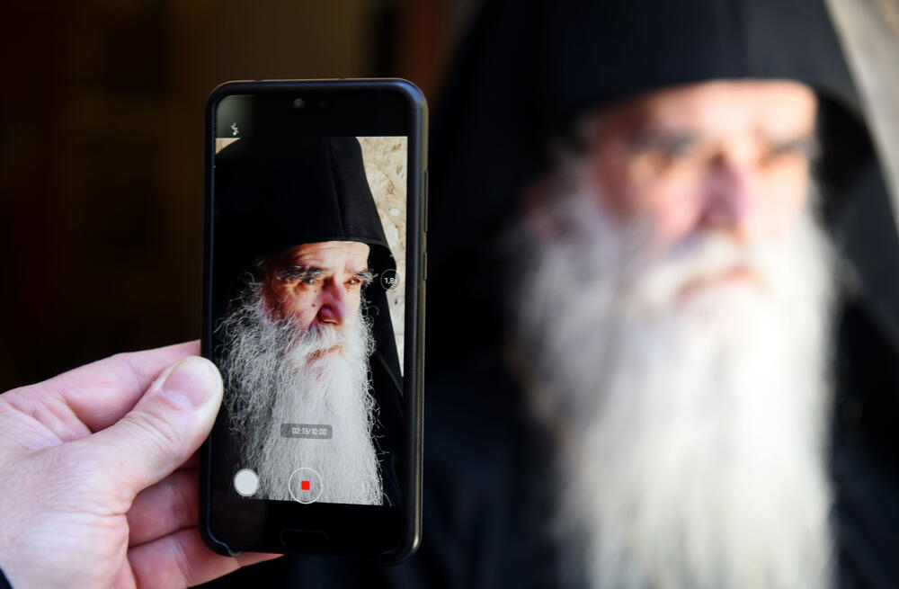 Amfilohije služio liturgiju u crkvi na obali Ribnice