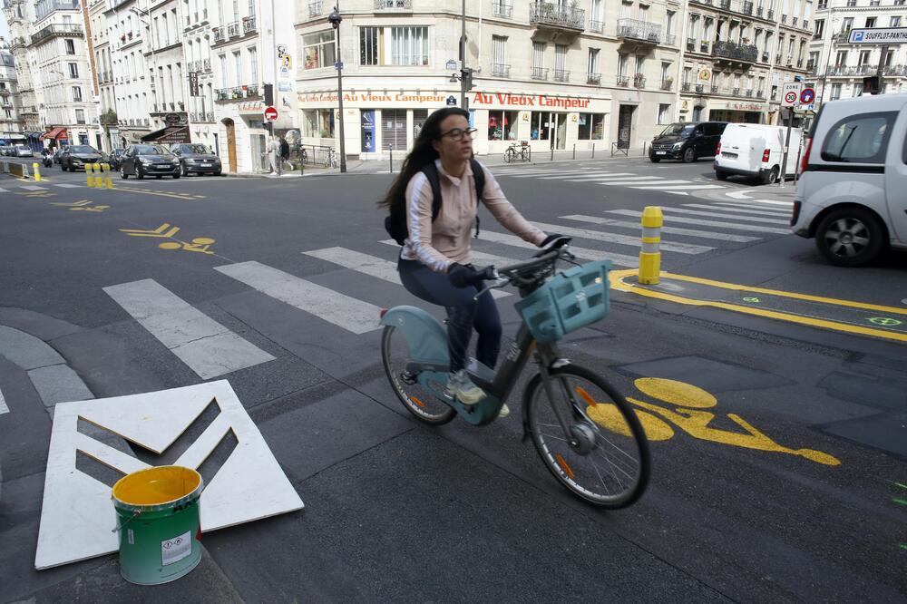 Vlada subvencioniše  popravku bicikala, Foto: AP/BETA