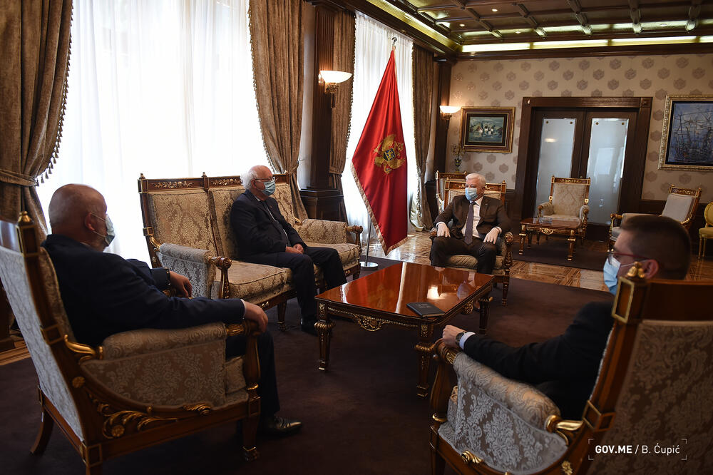 Sa sastanka, Foto: Bojana Ćupić