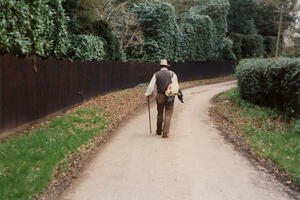 Između sjećanja i zaboravljanja