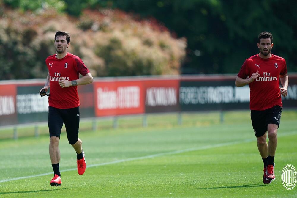 Fudbaleri Milana na treningu